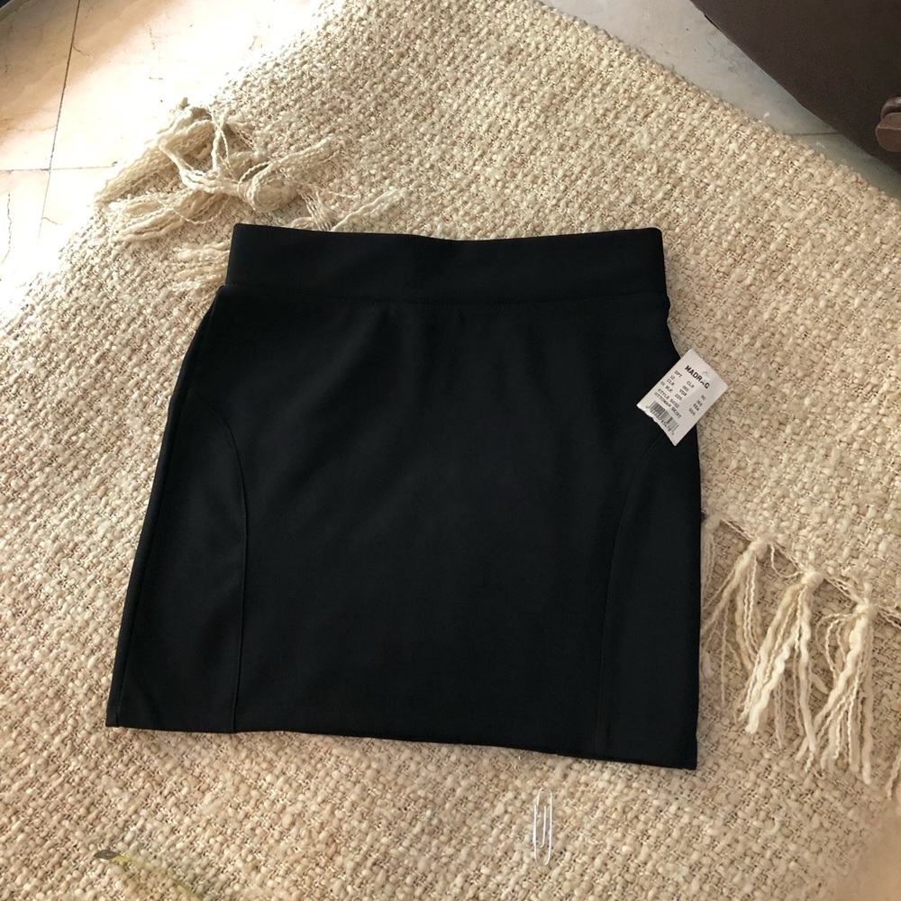 Story black mini skirt, body con, size S